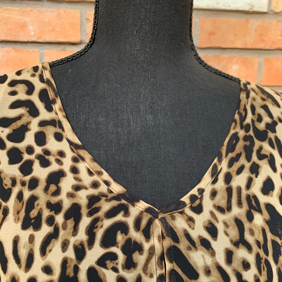 Lily White Cold shoulder Sz M - Picture 3 of 8